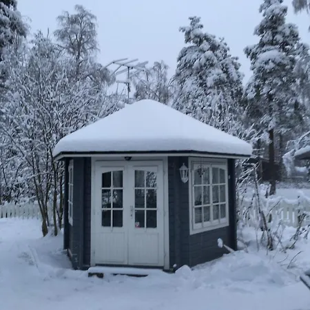 Aurora Center 3 * روفانييمي